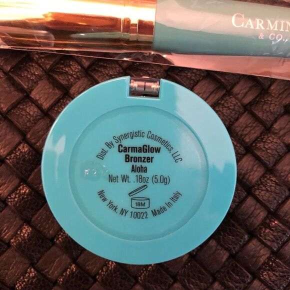 CARMINDY & CO - NWOT - CarmaGlow Bronzer in "Aloha" & Love Struck Brush/Just In! - Picture 11 of 16